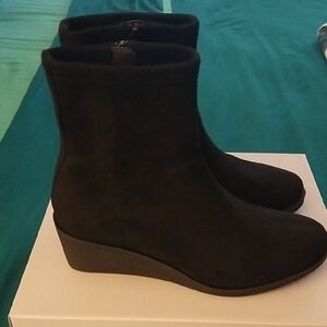 AEROSOLES Black Ankle Boots